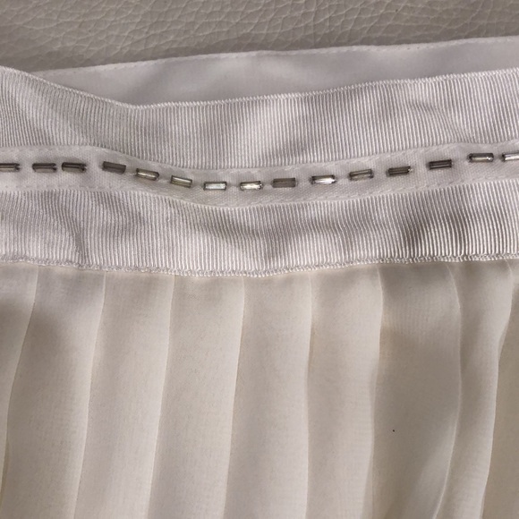 Club Monoco cream pleated skirt with beading on borders - Picture 3 of 8